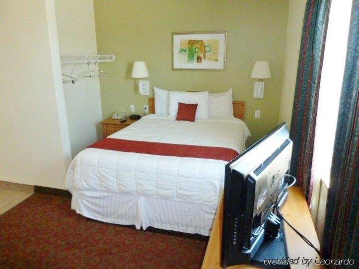 Americas Best Value Inn & Suites-Winnie Zewnętrze zdjęcie