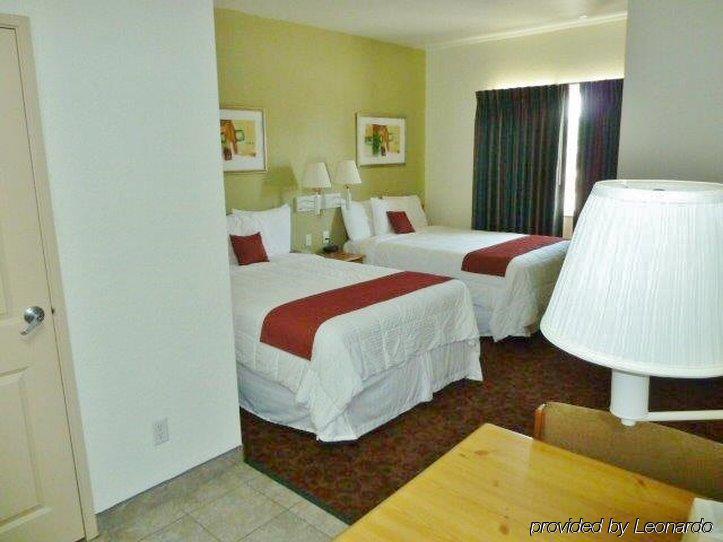 Americas Best Value Inn & Suites-Winnie Zewnętrze zdjęcie